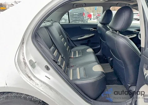 2010 Toyota Corolla Base z USA, uszkodzony, nr VIN 2T1BU4EE5AC526897